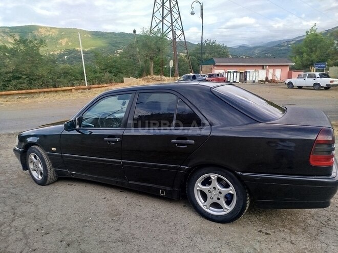 Mercedes C 180 1998, 400,000 km - 1.8 l - Yardımlı