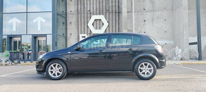 Opel Astra 2009, 218,000 km - 1.4 l - Bakı