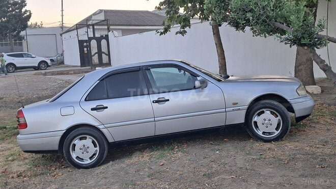 Mercedes C 220 1994, 320,000 km - 2.2 л - Bakı