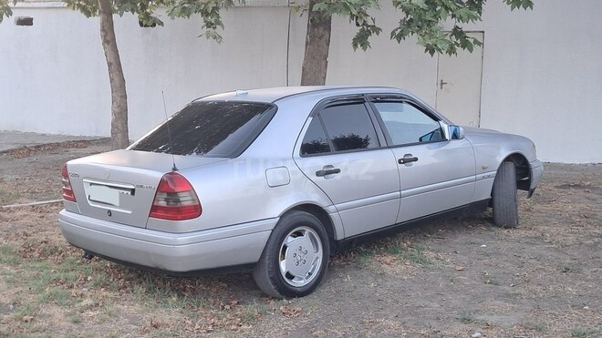 Mercedes C 220 1994, 320,000 km - 2.2 л - Bakı