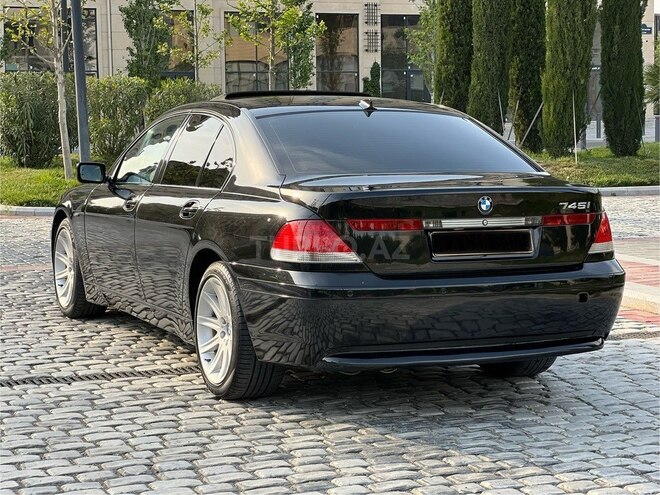 BMW 745-8