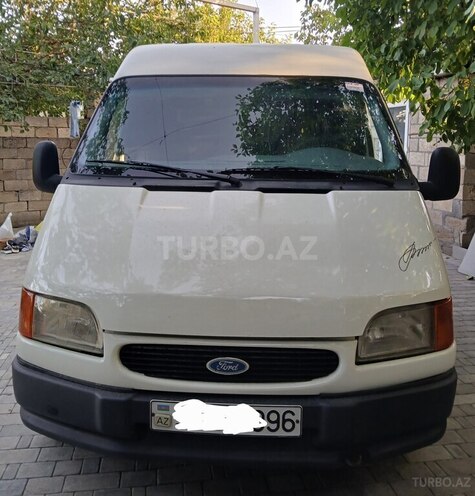 Ford Transit-1