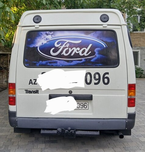 Ford Transit-2