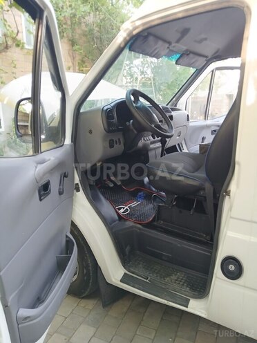 Ford Transit-3