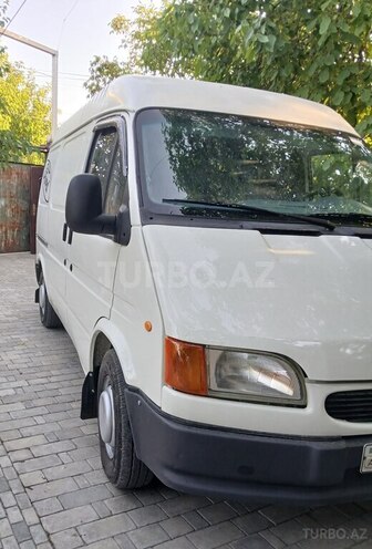 Ford Transit-5