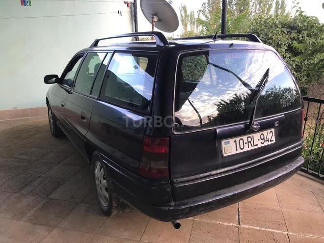 Opel Astra 1995, 300,000 km - 1.6 l - Şamaxı
