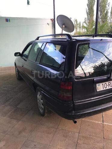 Opel Astra 1995, 300,000 km - 1.6 l - Şamaxı