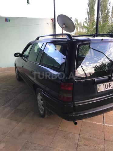 Opel Astra 1995, 300,000 km - 1.6 l - Şamaxı