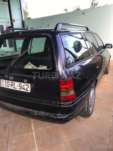 Opel Astra 1995, 300,000 km - 1.6 l - Şamaxı