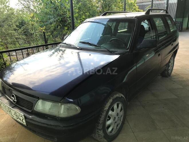 Opel Astra 1995, 300,000 km - 1.6 l - Şamaxı