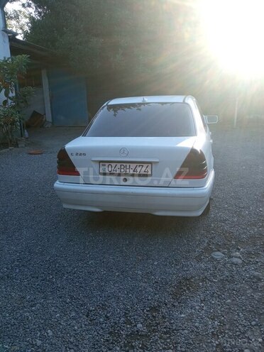 Mercedes C 220 d 1999, 238,000 km - 2.2 l - Bərdə