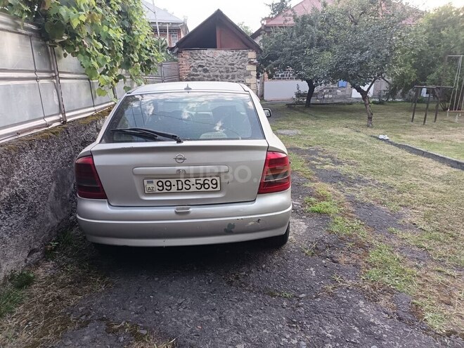 Opel Astra 2002, 80,000 km - 1.6 l - Zaqatala