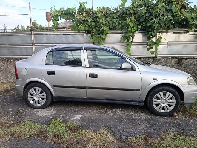 Opel Astra 2002, 80,000 km - 1.6 l - Zaqatala