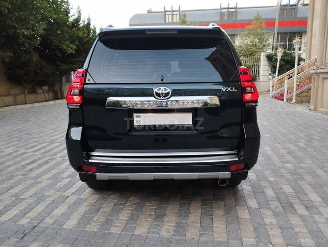 Toyota Land Cruiser Prado-6