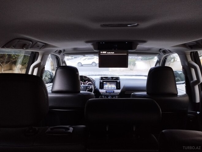 Toyota Land Cruiser Prado-16