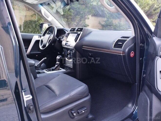 Toyota Land Cruiser Prado-11