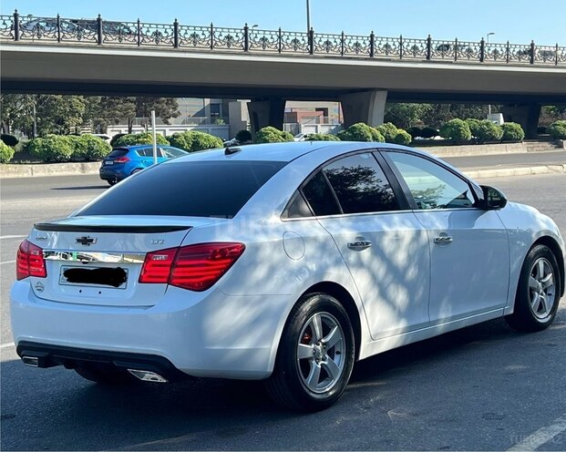 Chevrolet Cruze-2