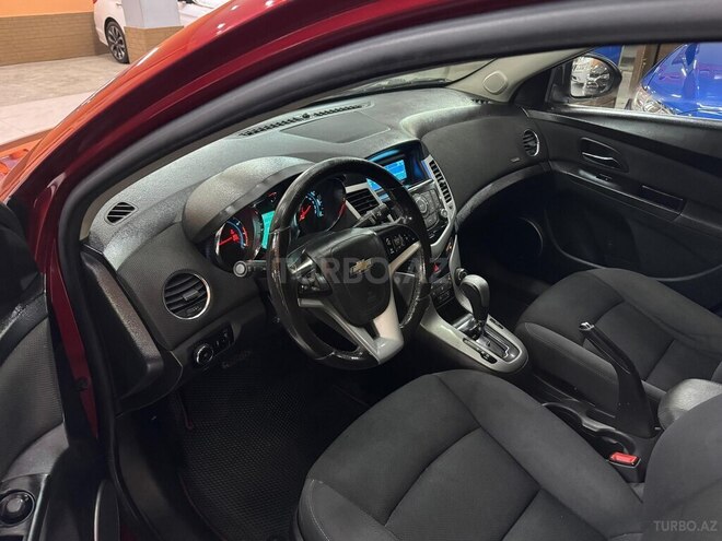 Chevrolet Cruze-13