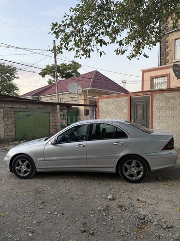 Mercedes C 220 2000, 534,000 km - 2.2 л - Bakı