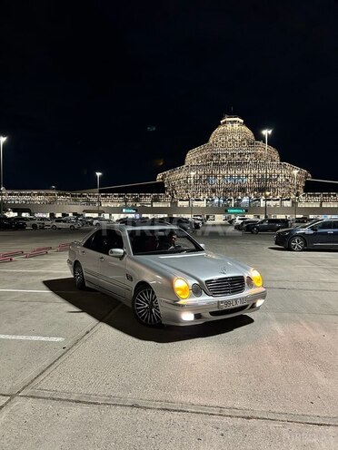 Mercedes E 240 2000, 311,000 km - 2.6 l - Cəlilabad