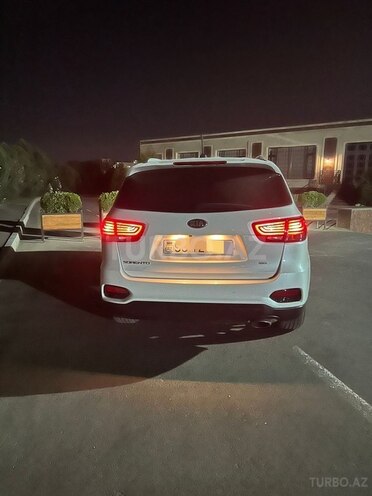 Kia Sorento-2