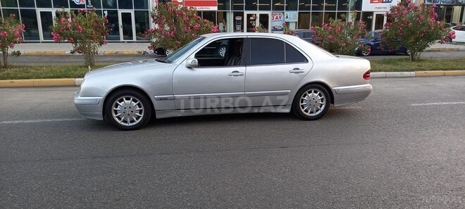 Mercedes E 270 2000, 280,000 km - 2.7 l - Sumqayıt