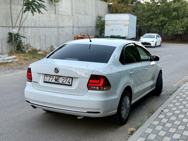 Volkswagen Polo 2018, 132,654 km - 1.6 л - Bakı