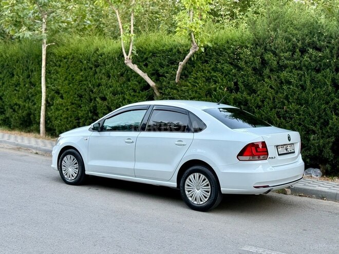 Volkswagen Polo 2018, 132,654 km - 1.6 л - Bakı