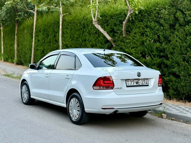 Volkswagen Polo 2018, 132,654 km - 1.6 л - Bakı
