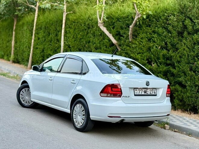 Volkswagen Polo 2018, 132,654 km - 1.6 л - Bakı