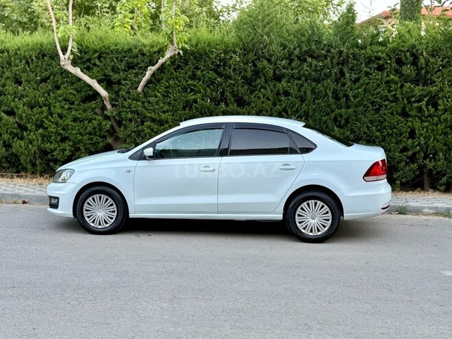 Volkswagen Polo 2018, 132,654 km - 1.6 л - Bakı