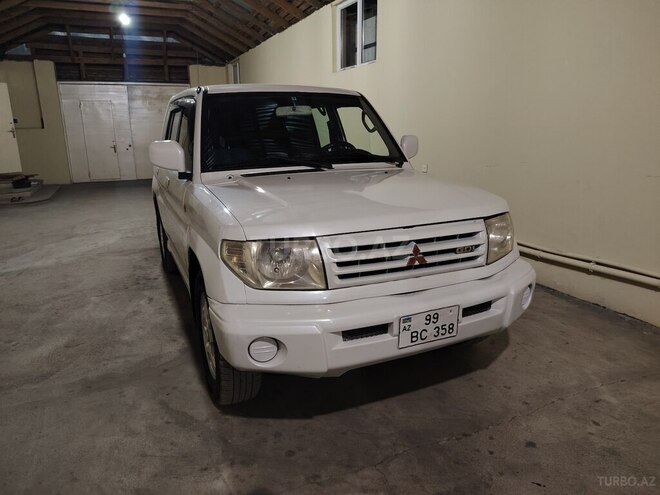 Mitsubishi Pajero io 2002, 268,000 km - 1.8 l - Quba