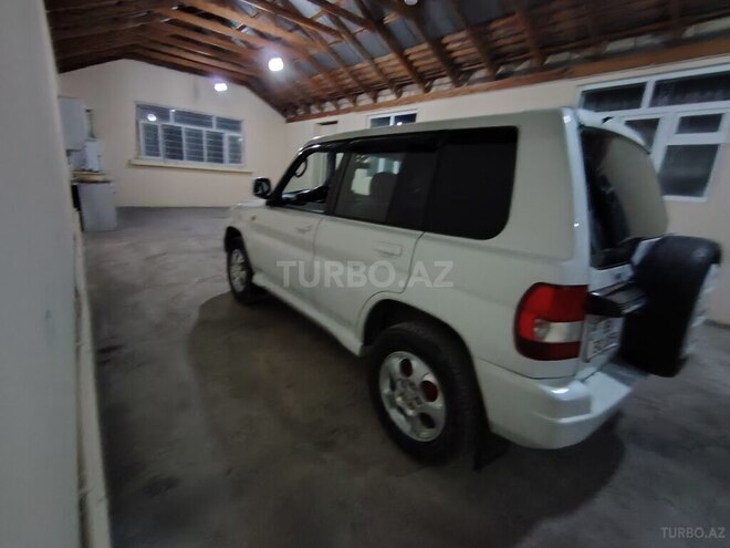 Mitsubishi Pajero io 2002, 268,000 km - 1.8 l - Quba