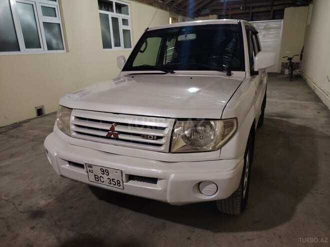 Mitsubishi Pajero io 2002, 268,000 km - 1.8 l - Quba