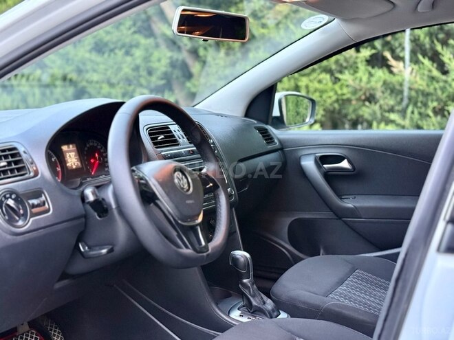 Volkswagen Polo 2018, 132,654 km - 1.6 л - Bakı
