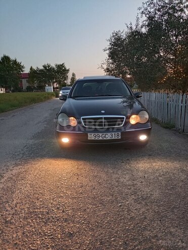 Mercedes C 220 d 2001, 253,381 km - 2.2 л - İmişli