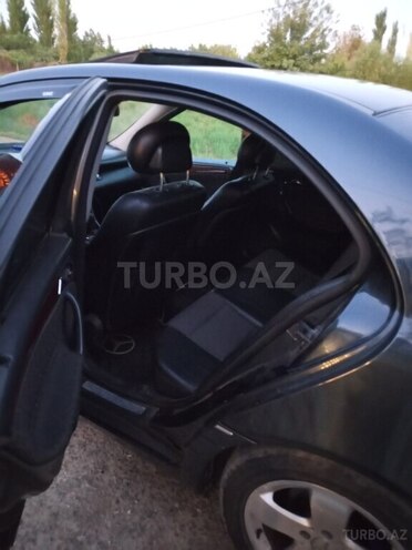 Mercedes C 220 d 2001, 253,381 km - 2.2 л - İmişli