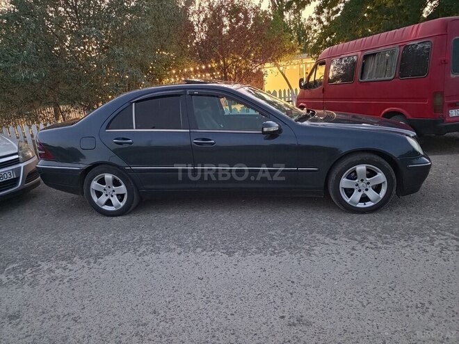 Mercedes C 220 d 2001, 253,381 km - 2.2 л - İmişli
