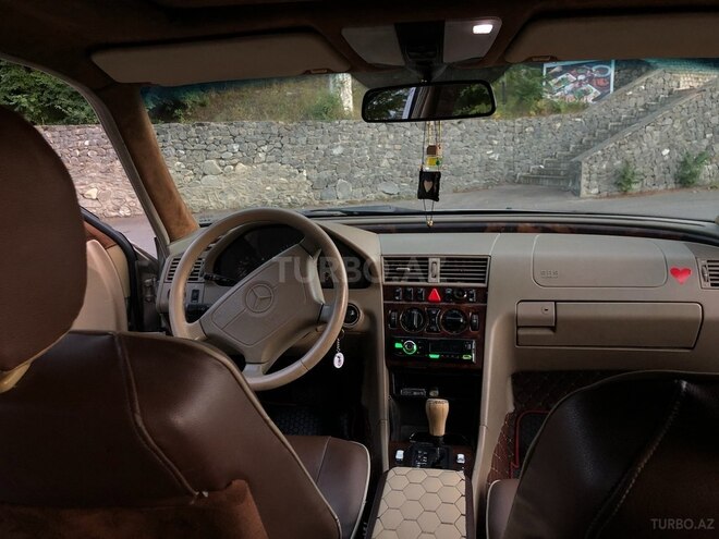 Mercedes C 240 1998, 349,094 km - 2.4 l - Qax