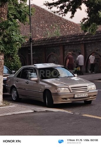 Mercedes C 240 1998, 349,094 km - 2.4 l - Qax