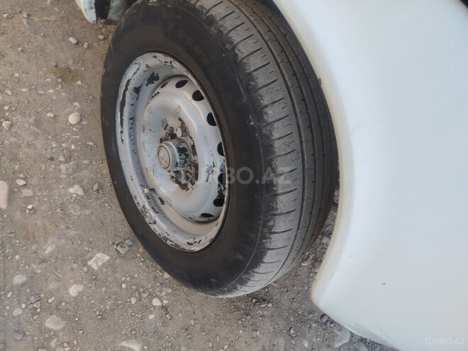 LADA (VAZ) 2106 1984, 250,000 km - 1.3 l - Yevlax