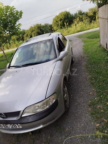 Opel Vectra 1997, 250,000 km - 2.5 l - Zaqatala