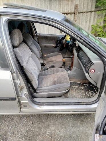 Opel Vectra 1997, 250,000 km - 2.5 l - Zaqatala