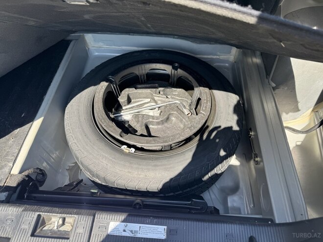 Mercedes E 220 d 2001, 329,946 km - 2.2 l - Bakı