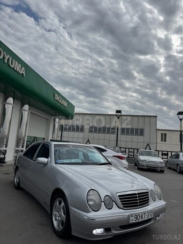 Mercedes E 220 d 2001, 329,946 km - 2.2 l - Bakı