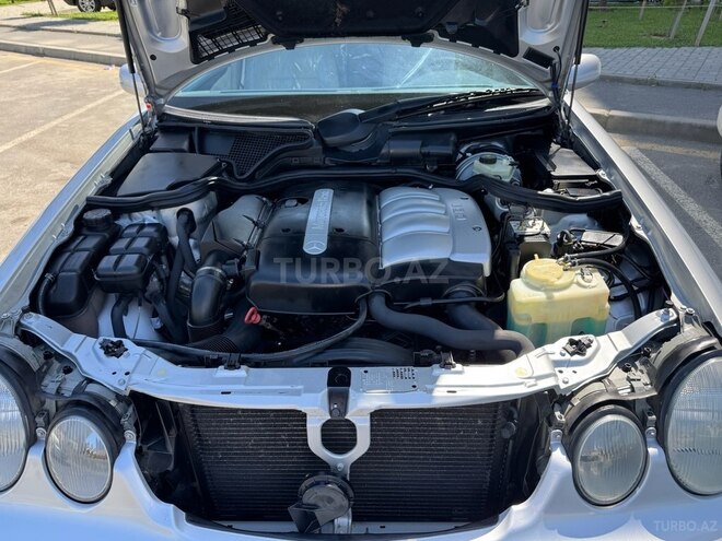 Mercedes E 220 d 2001, 329,946 km - 2.2 l - Bakı
