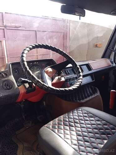 Mercedes 208 D 1993, 123,547 km - 2.3 л - Quba