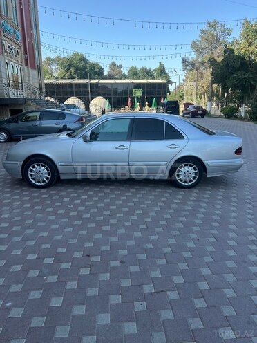 Mercedes E 270 2001, 487,522 km - 2.7 l - Şirvan