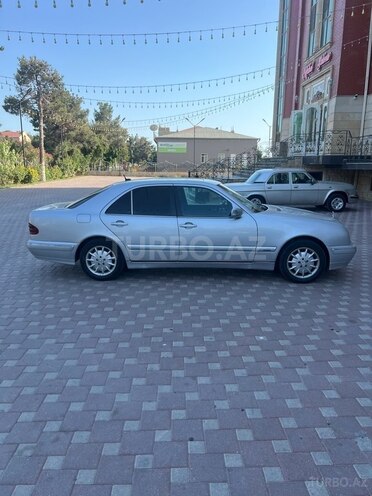 Mercedes E 270 2001, 487,522 km - 2.7 l - Şirvan