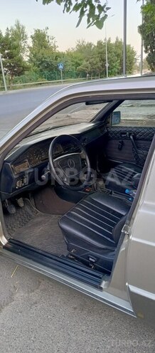 Mercedes 190 1992, 900,000 km - 2.0 l - Bərdə